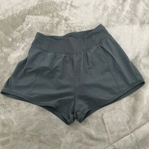 Lululemon Green Lean in Shorts 2”